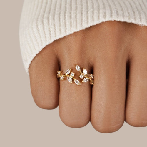 18K Gold Crystal Vine Ring