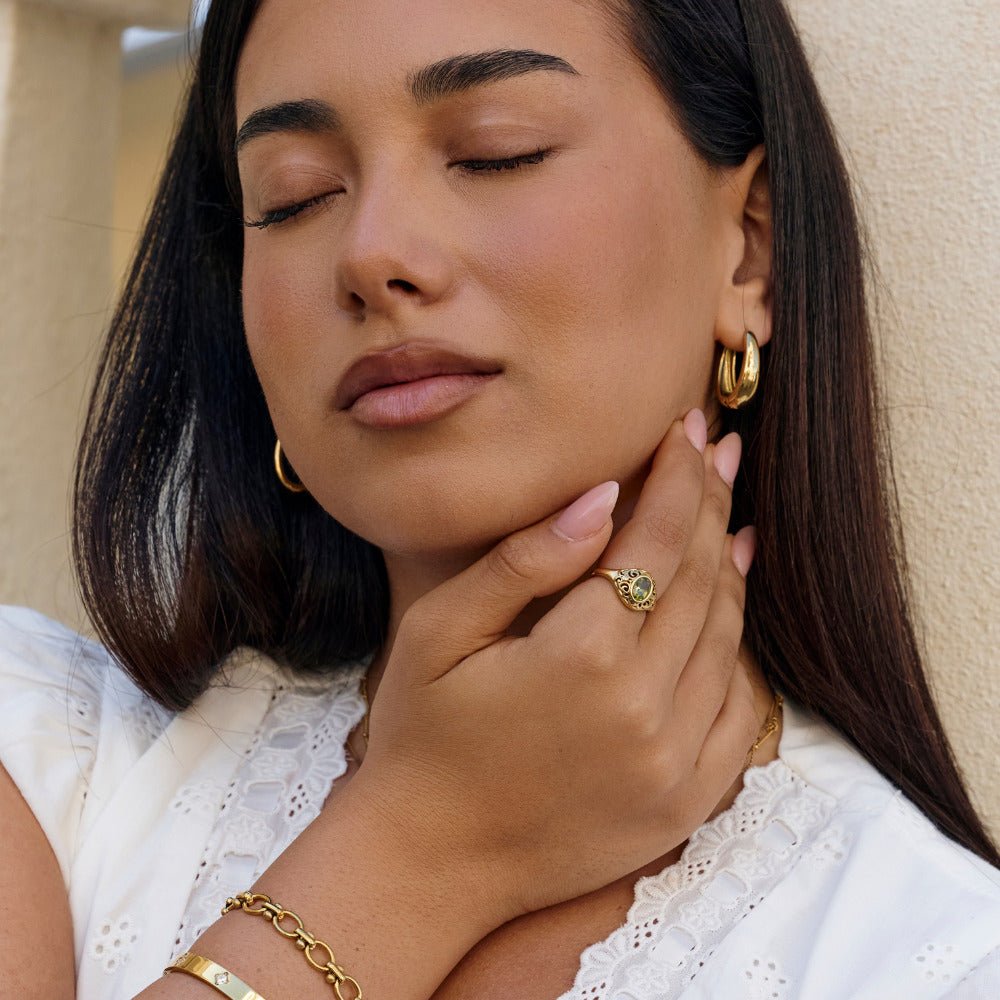 Mystic Emerald Gold Ring
